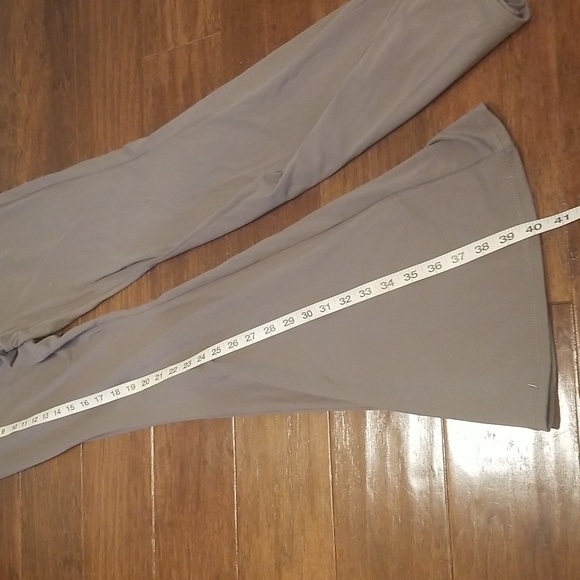 Forever 21 Grey Flare Leg Yoga Pants - Picture 4 of 6